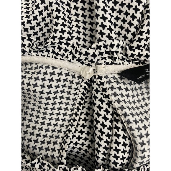 Zara Woman blouse Med black/white houndstooth long sleeve keyhole back top - Picture 4 of 12